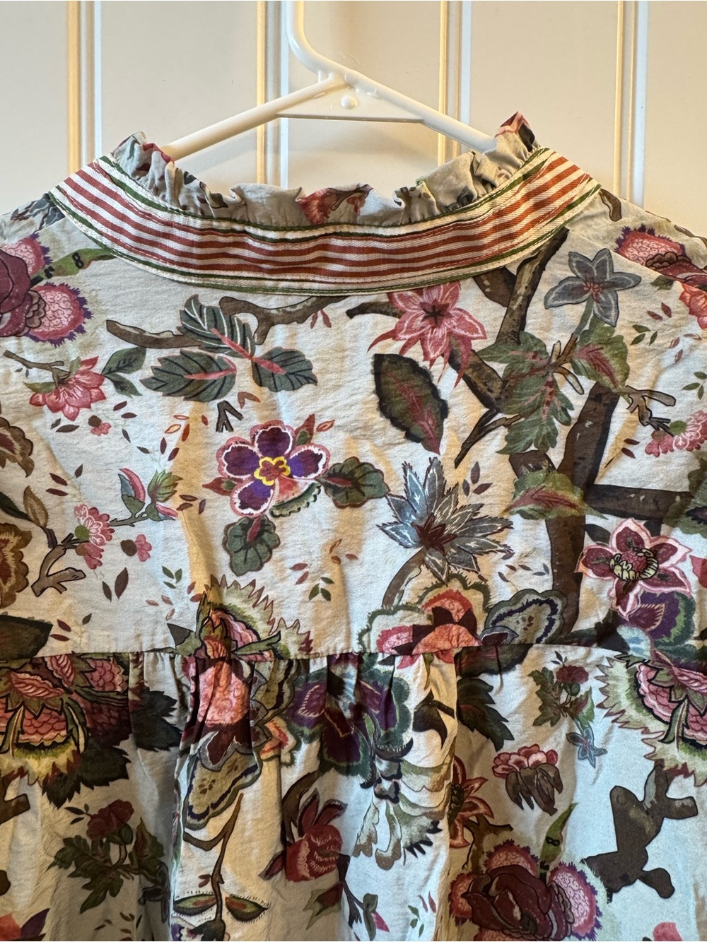 THML Fall For Me Floral Puff-Sleeve Blouse Medium - Picture 9 of 12
